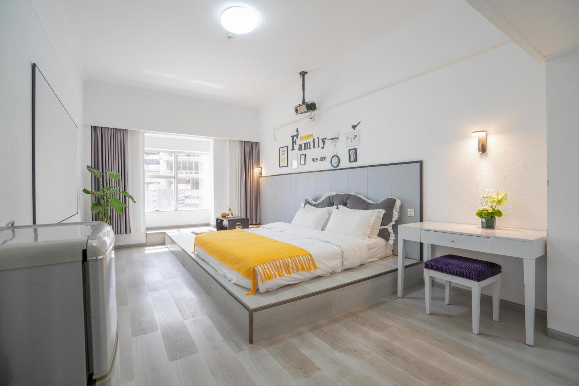 Ha Luo Hotel Куньмин Экстерьер фото