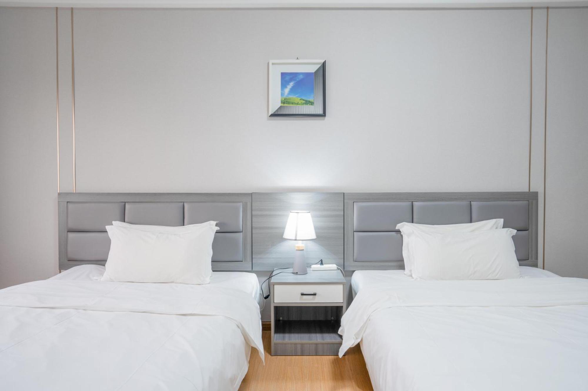 Ha Luo Hotel Куньмин Экстерьер фото